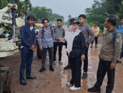 Dorong Pembangunan, Ketua DPRD Tanjabtim Komit Perjuangkan Perbaikan Jalan di Wilayah Sadu