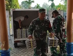 Babinsa Dampingi Distribusi Makan Bergizi Gratis, Anak-anak Sekolah Antusias