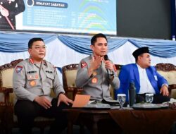 Kapolda Jambi Bercengkerama dengan Ribuan Mahasiswa Baru UIN STS, “Isi Kemerdekaan dengan Hal Positif”