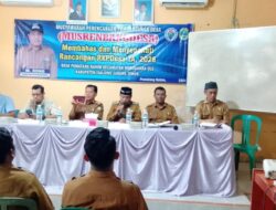 Kades Saat Menyampaikan Pidato