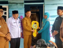 Wabup Resmikan Bedah Rumah IPeKB Penting dan BAZNAS Tanjabtim
